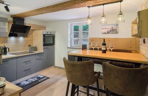 Rubeland Apartment | Apartment 'Altes Höhlenführerhaus' with Mountain View, Shared Terrace and Wi-Fi