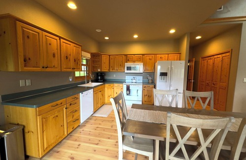 La Grande Cabin | Deal Canyon Ranch House