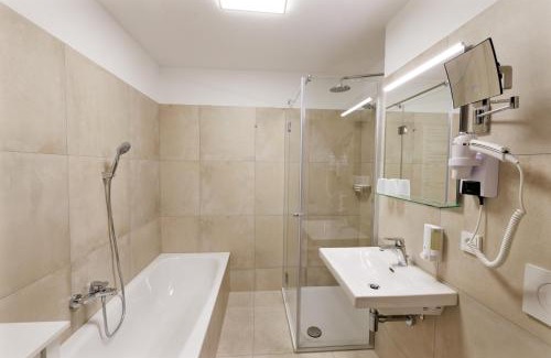 Lubbecke Hotel | Deeke's Quellenhof