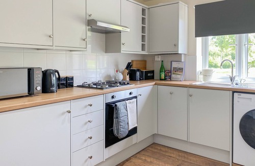 Abbess Roding Cottage | Deer Cottage 1 UK39330