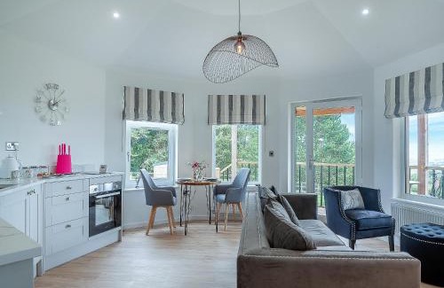 St George House | Deer's Leap - Uk50121