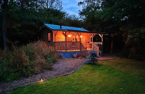 Mappleton House | Deer View Cabin - Woodland, beaches and Hot tub