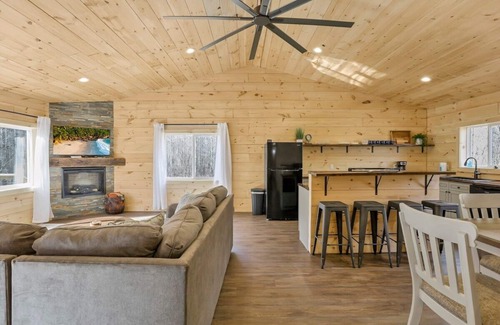 Rockbridge Cottage | Deerberry Ridge (Hocking Hills Area)