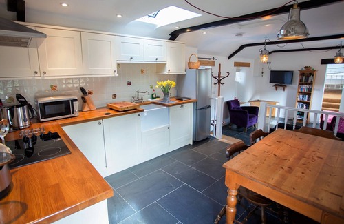 Treen House | Delightful Cornish barn; near Pedn Vounder and Porthcurno and Minack Theatre