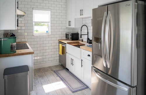 Osceola Park House | Delray Sunshine Cottage with Pool and Beach Pass in Fabulous Location!