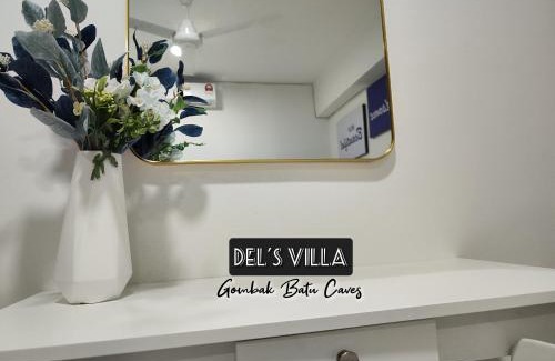 Batu Caves Villa | Dels Villa with private pool near UIA Batu Caves Gombak
