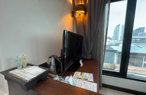 Makkasan House | Deluxe City Stay | Near Airport Link & Transport