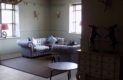 Termonfeckin Hotel | Deluxe Double Ensuite with Bath and River view at Flynns of Termonfeckin