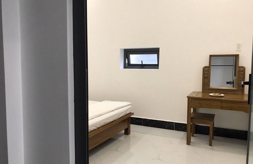 Old Quarter Hotel | Deluxe Double Room - New Wave Homestay