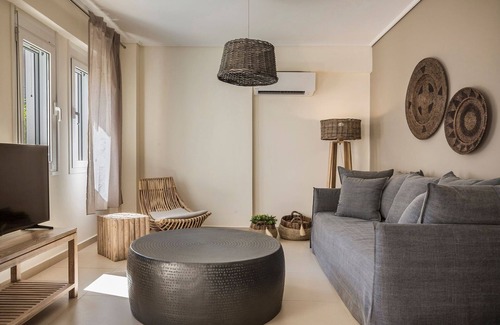 Karavomylos Villa | Deluxe Kefalonia Apartment | Apartment Canella | 1 Bedroom | Outdoor Pool |.