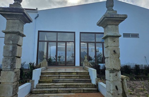 Almeirim Apartment | Deluxe One-Bedroom Apartment with Garden View