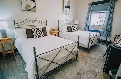 Bisbee Hotel | Deluxe Room at The Block