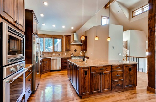 Keystone House | Deluxe, Spacious, Elegant Home | Close to Gondola!