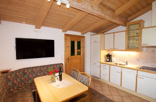 Ausservillgraten Apartment | Deluxe Two-Bedroom Apartment with Balcony