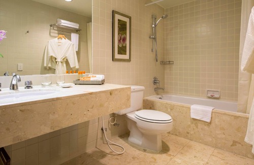 Chong Nonsi House | Deluxe Two-Bedroom Suite