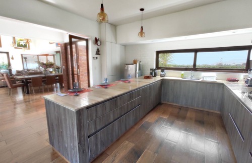 San Antonio Villa | Deluxe Villa | A Relaxing, Lush Stay