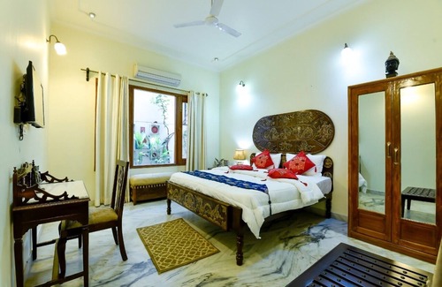 Bani Park Bed & Breakfast | DeraJaipur Homestay