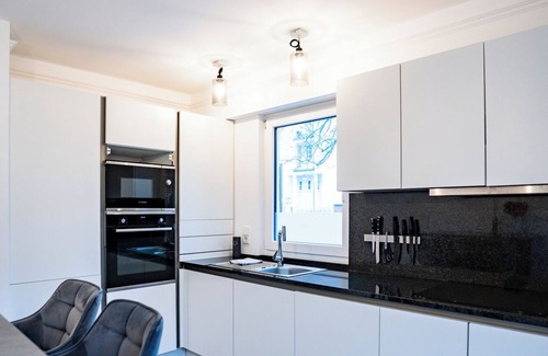 Wiesbaden Apartment | Design Loft - Whirlpool - Terrasse - 4 Personen - Zentral