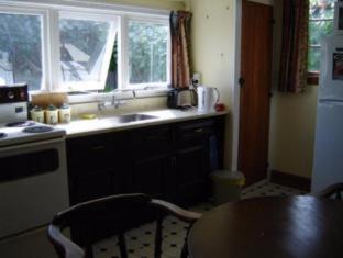 Sydenham Bed & Breakfast | Designer Cottage