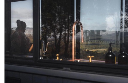 Moonambel House | Designer Off-Grid Cabin Retreat by Famous Startup - Frankie