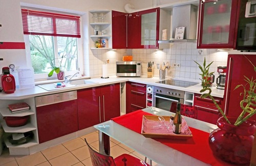 Kappeln Apartment | Designer vacation apartment "Kirsebek 2" also offers discerning connoisseurs suitable vacation accommodation with a great well-kept garden