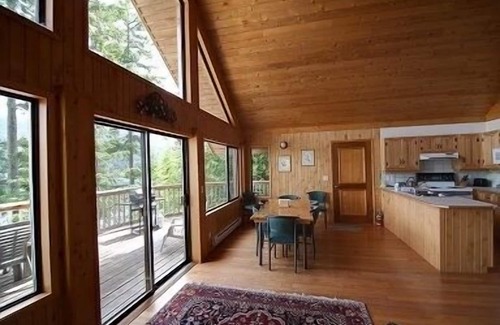 Powell River Cabin | Desolation Resort