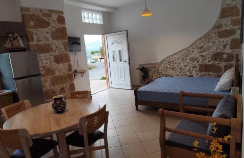 Platanos House | Despoinas House