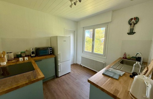 Bangor House | Detached house 3 * with large garden close to beaches and town WIFI.