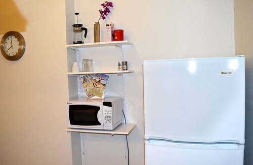 Hamtramck Apartment | Detroit Vacation Rental