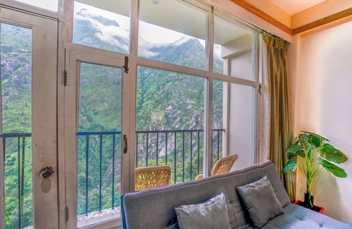 Gobind Dham Hotel | Deva's Retreat