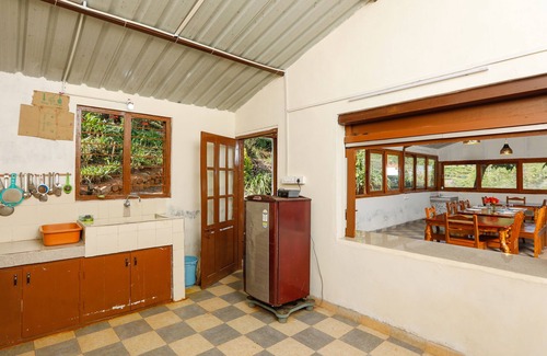 Coonoor Cottage | DEVASHOLA HOMESTAY
