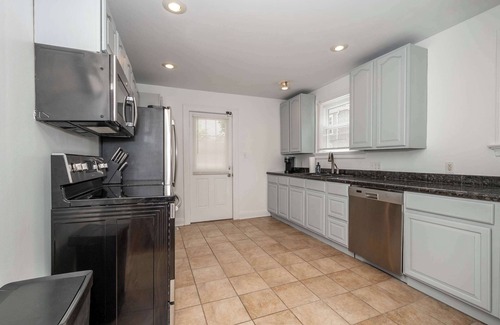 Park Hills House | Devou Park Cottage Suites – Walk to Devou Park!