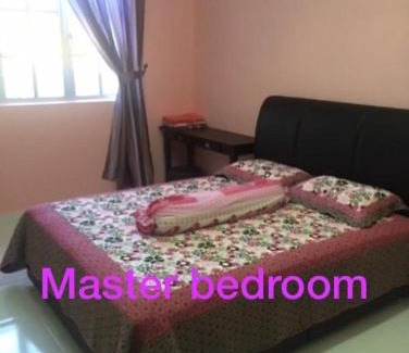 Kampung Gong Pauh House | Dfieza Homestay Chukai