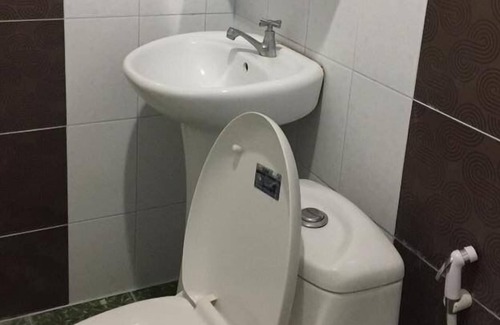 Nong Hong Hotel | Dhanakarn D4