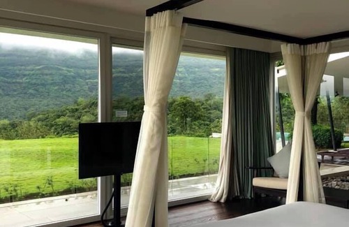 Shilimb Hotel | Dharana at Shillim A Luxury Wellness Retreat