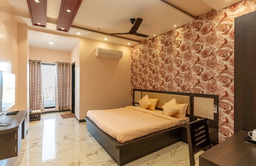 Bikaner Hotel | Dharti Dhora Ri - A Sand Dune Resort