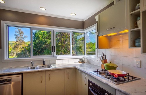 Pukehangi House | Diamond Homestead | Farm House on City Fringe