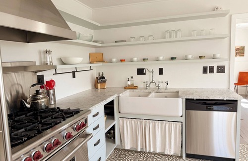 Marfa House | Dickson Marfa House - Spacious 7-Bedroom Vacation Rental + Events