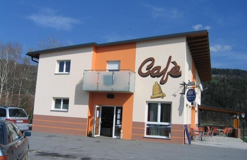 Anger House | Die Glocke