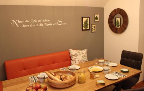 Irdning-Donnersbachtal Apartment | Die KALSBERGERin Ferienwohnung für Genießer