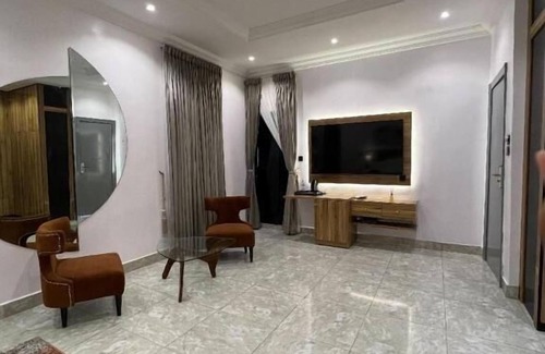 Kuching Hotel | Die Reise by Splane