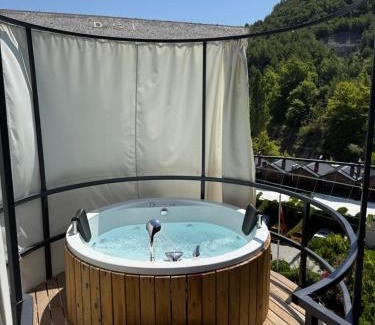 Seki Hotel | Dimçayı Yağız Bungalov