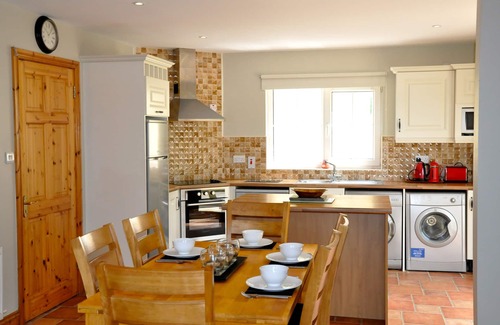 Ballyferriter House | Dingle Peninsula: Beautiful house 'An Máimín' Ballyferriter, Dingle