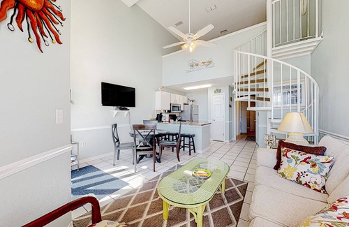 Gulf Shores Condo | Direct Gulf Front Condo with Resort Pools & Hot Tubs - Steps to Beach