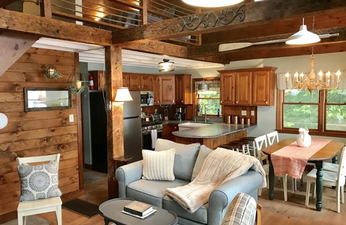 South Effingham Cottage | Direct Lakefront. Swim/Fish/Kayak/Hike/Relax White Mountains & NH Lakes Region.