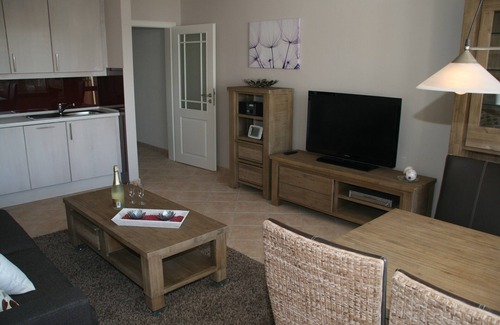 Wyk auf Foehr Apartment | directly on the beach, balcony overlooking the sea, beach chair, close to the golf course
