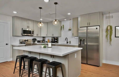 Medical Center District House | Director's Cut - A Birdy Vacation Rental