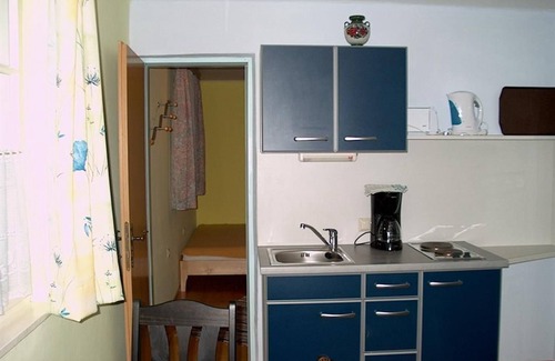 Weissenbach Apartment | Dirndl - App. with 1 bedroom, living room/kitchen, shower, WC - Abenteuerhof Schiefer