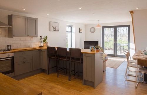 Cropthorne House | Discovery Barn - Luxury 2 Bed Barn Conversion