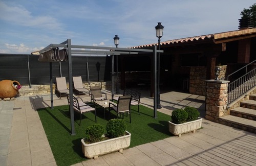 Atienza House | Disfruta de la Privacidad de una Casa Rural con Todas las Ventaja de un Hotel